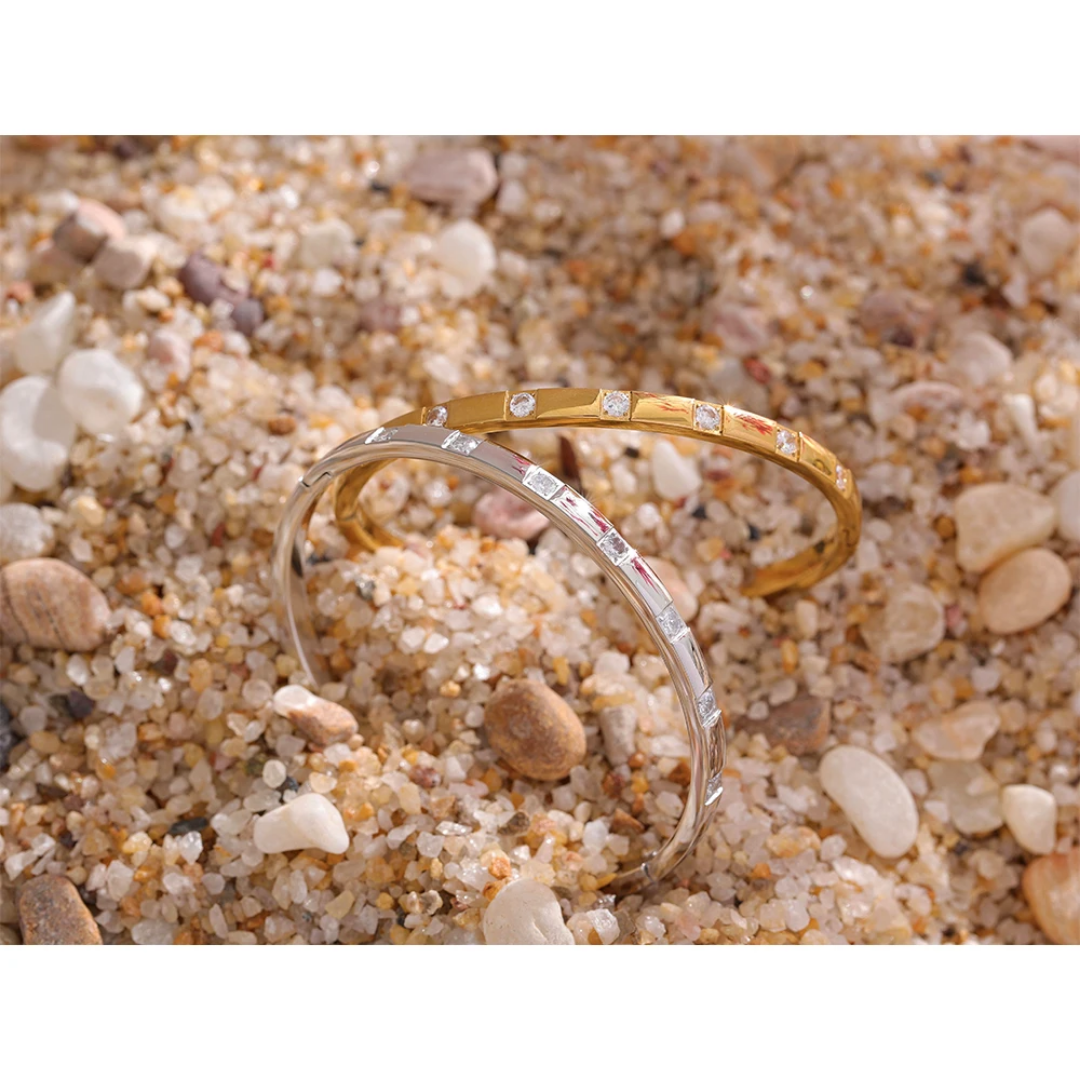 Crystal bracelet