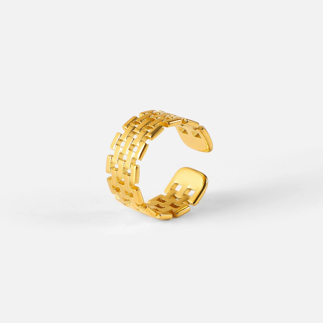 Luxe ring